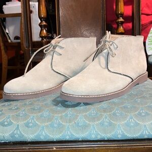 BANANA REPUBLIC SUEDE LEATHER DESERT CHUKKA BOOT SAND1 MENS 9.5 NWOT